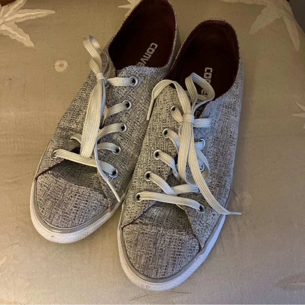 Converse Textured Gray Sneakers maroon inside. Size 8